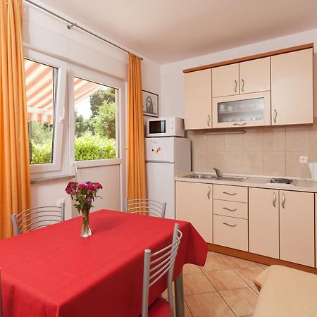 Guest House Davor Tomas Brela Exterior photo
