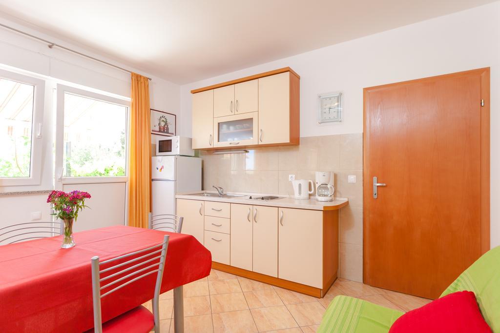 Guest House Davor Tomas Brela Exterior photo