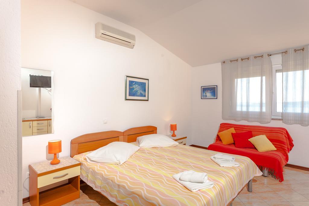 Guest House Davor Tomas Brela Exterior photo